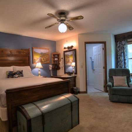 Blue Mountain Mist Country Inn Сивиървил Екстериор снимка