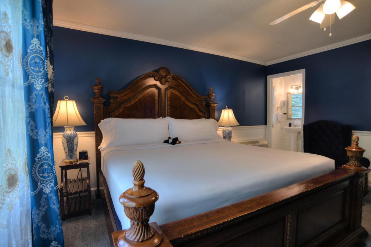 Blue Mountain Mist Country Inn Сивиървил Екстериор снимка