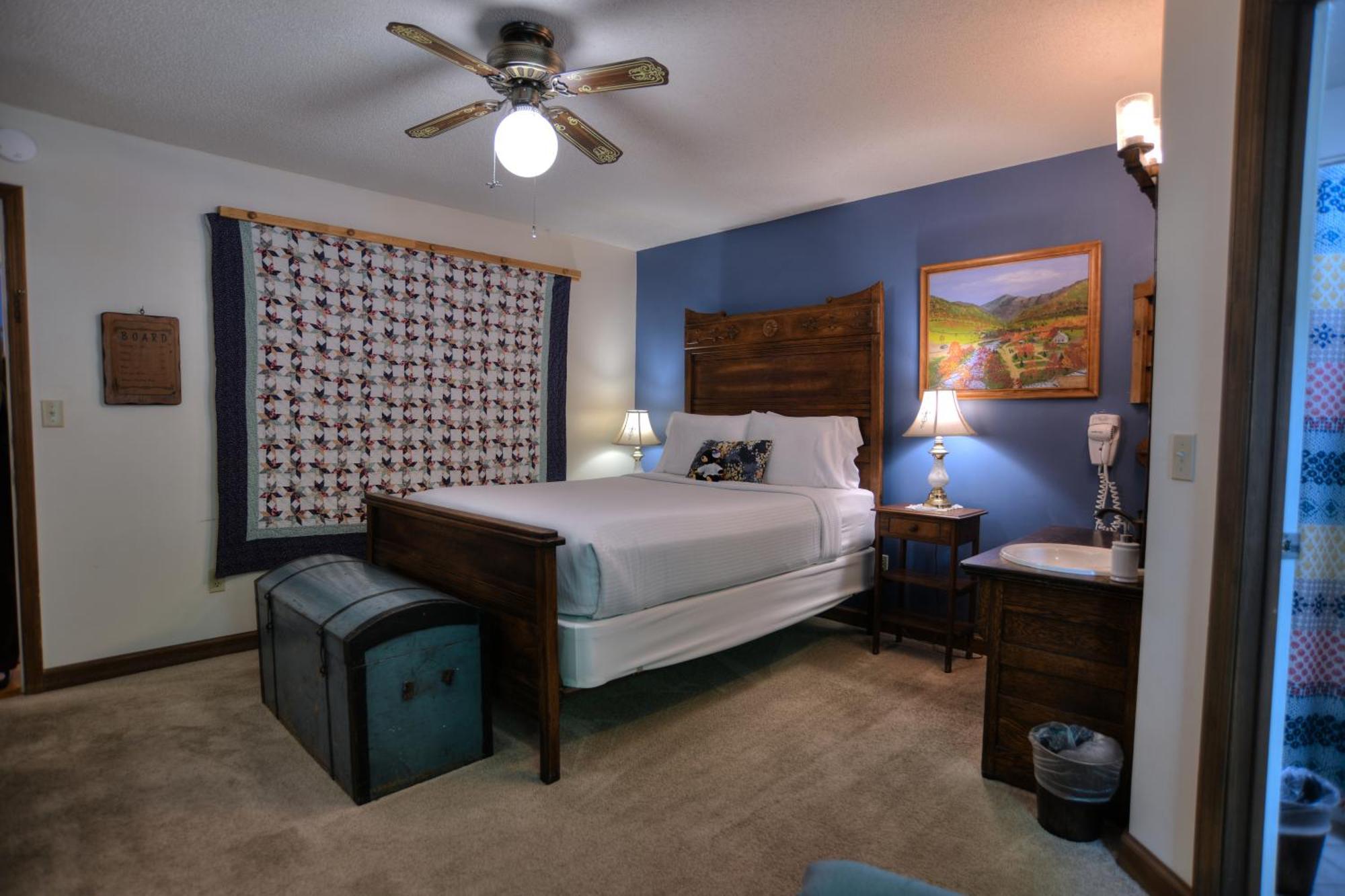 Blue Mountain Mist Country Inn Сивиървил Стая снимка