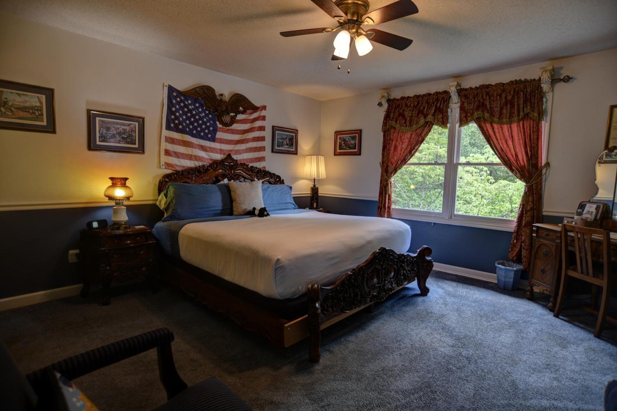 Blue Mountain Mist Country Inn Сивиървил Стая снимка