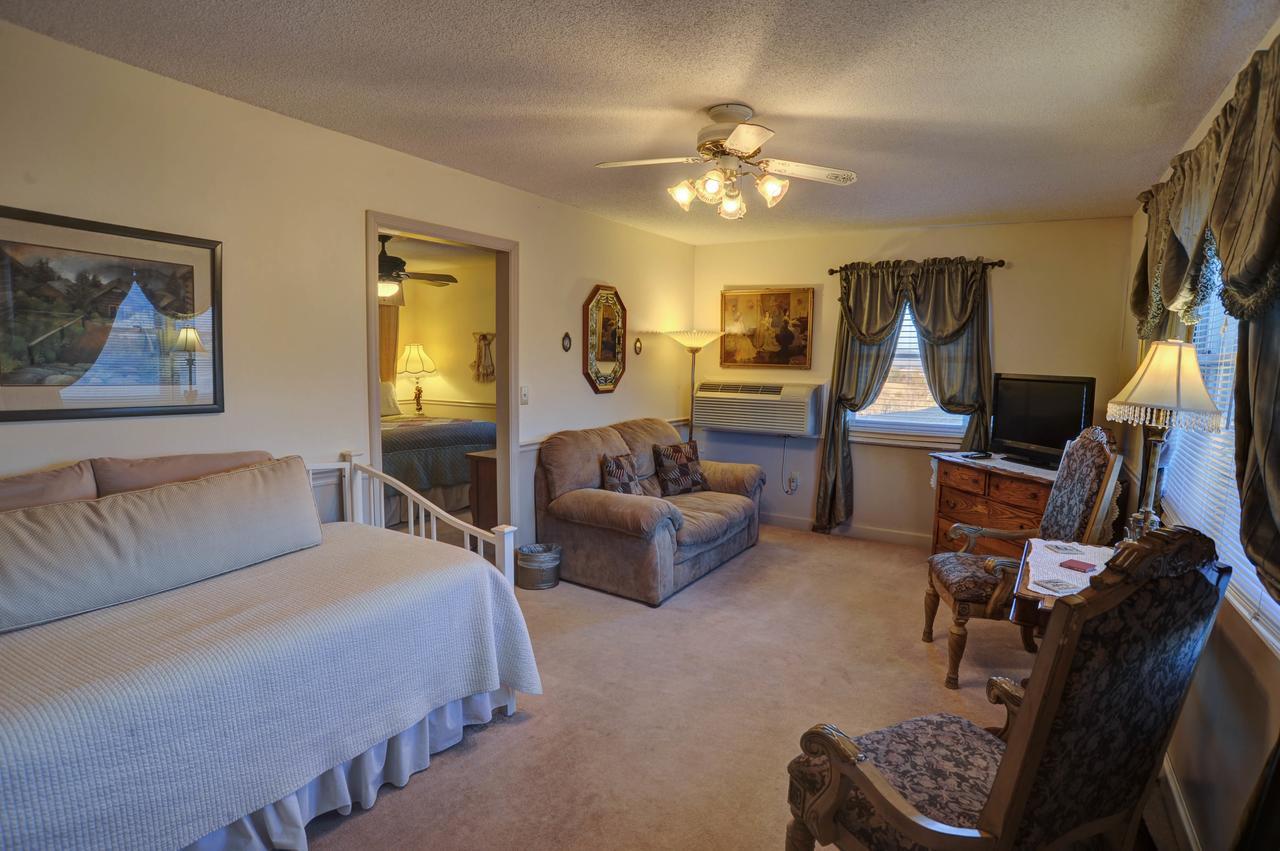 Blue Mountain Mist Country Inn Сивиървил Екстериор снимка