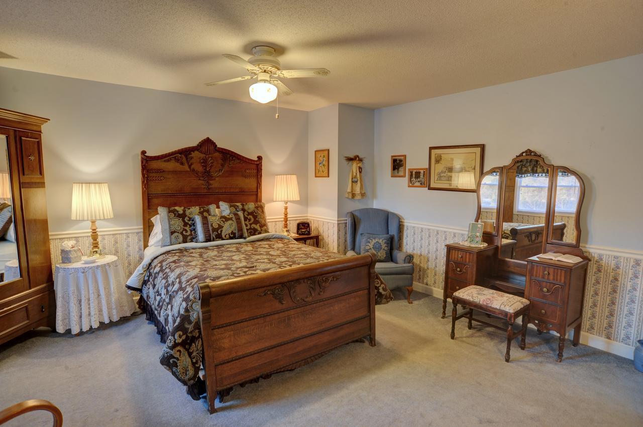 Blue Mountain Mist Country Inn Сивиървил Екстериор снимка